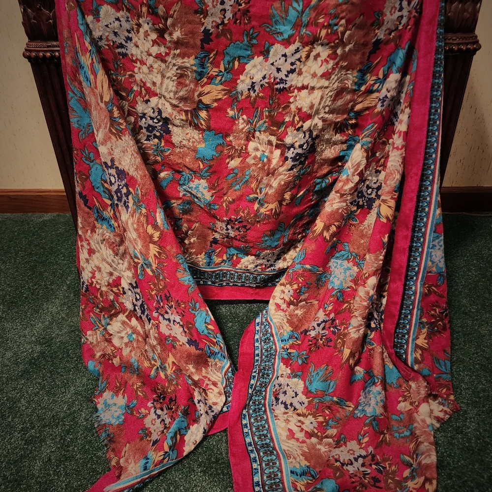Scarf - Picture 2 of 5